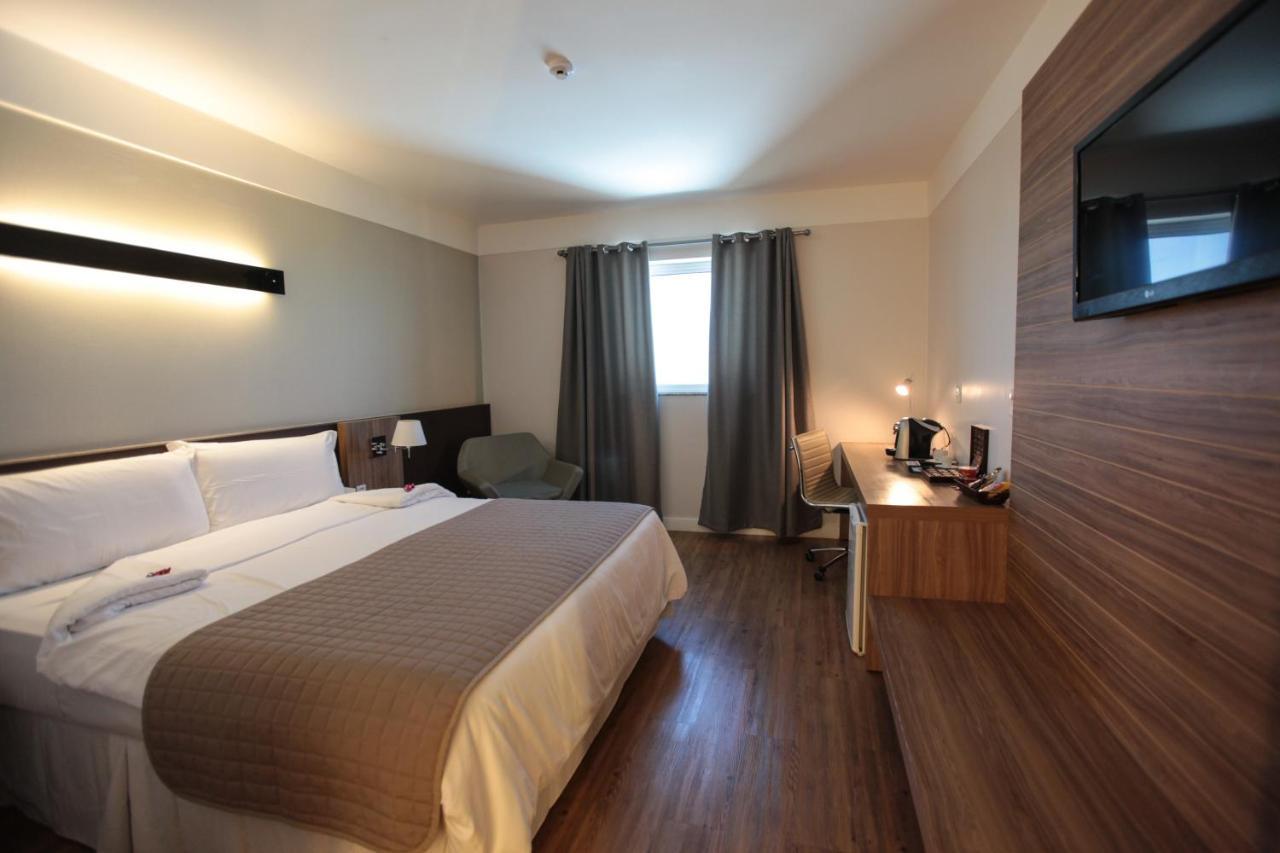 Delmond Hotel Куаба Екстериор снимка