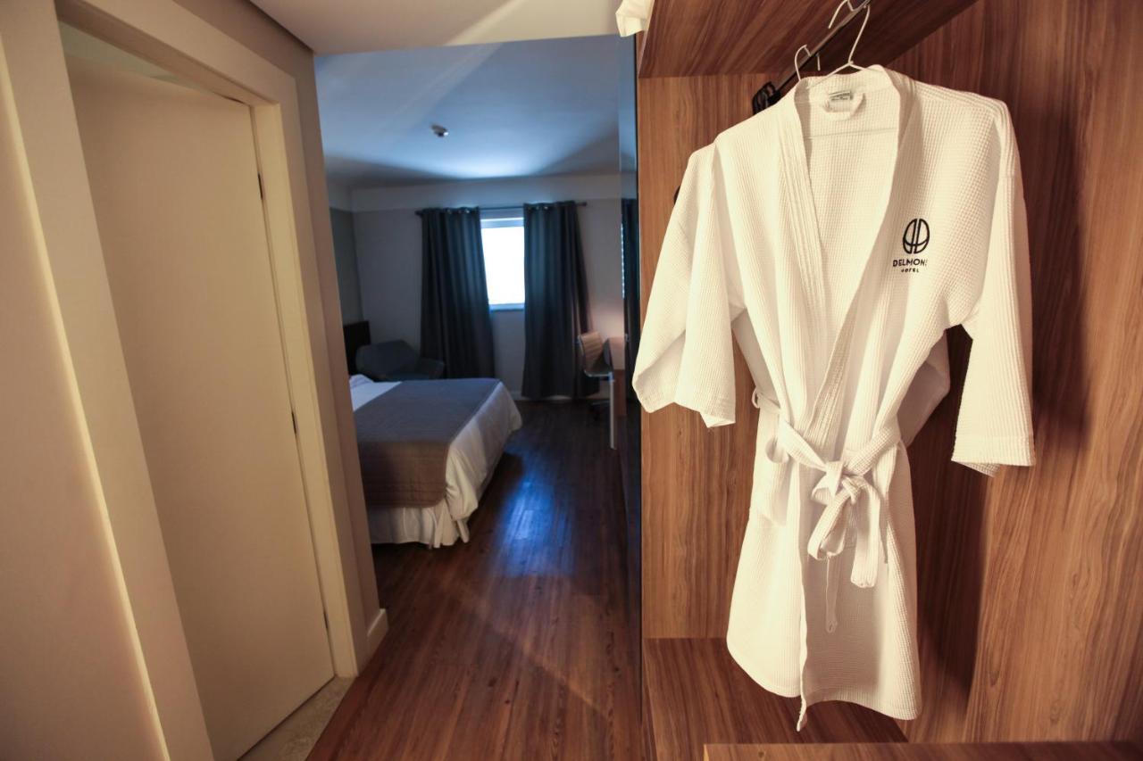 Delmond Hotel Куаба Екстериор снимка