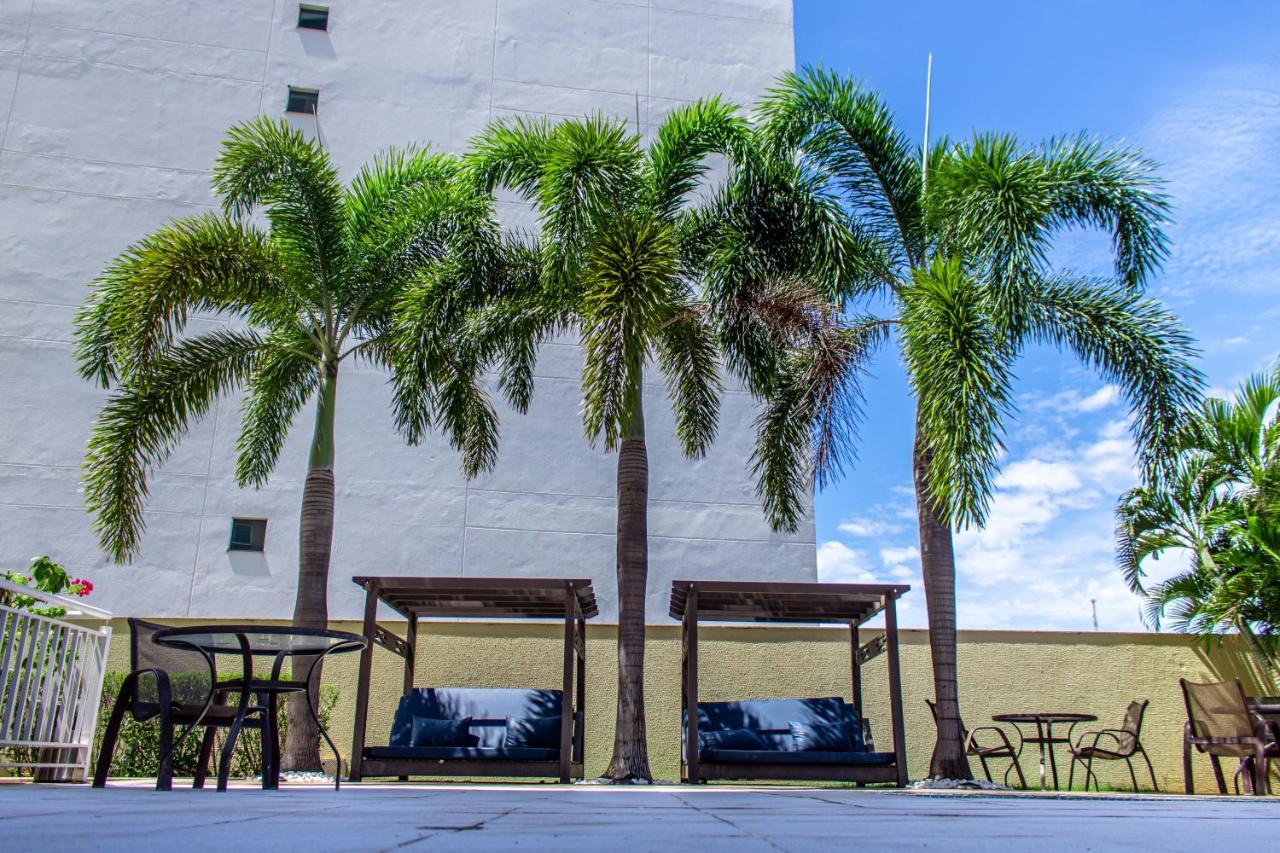 Delmond Hotel Куаба Екстериор снимка
