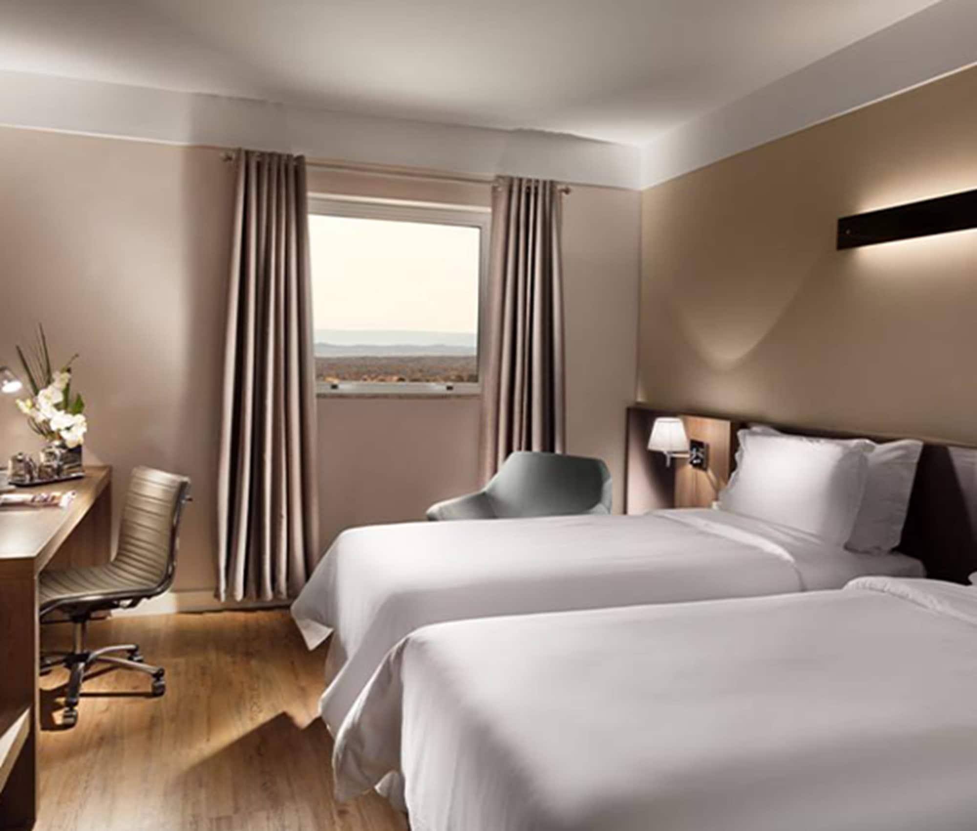 Delmond Hotel Куаба Екстериор снимка