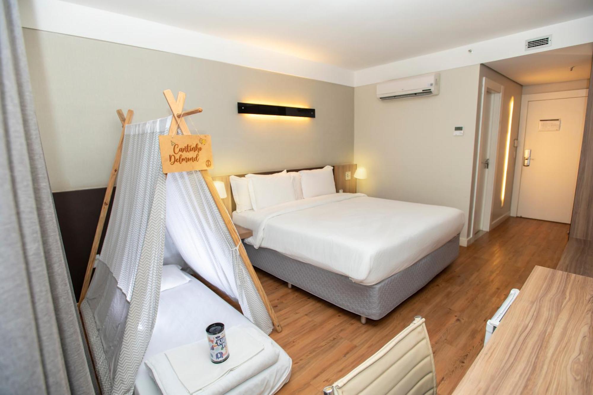 Delmond Hotel Куаба Екстериор снимка