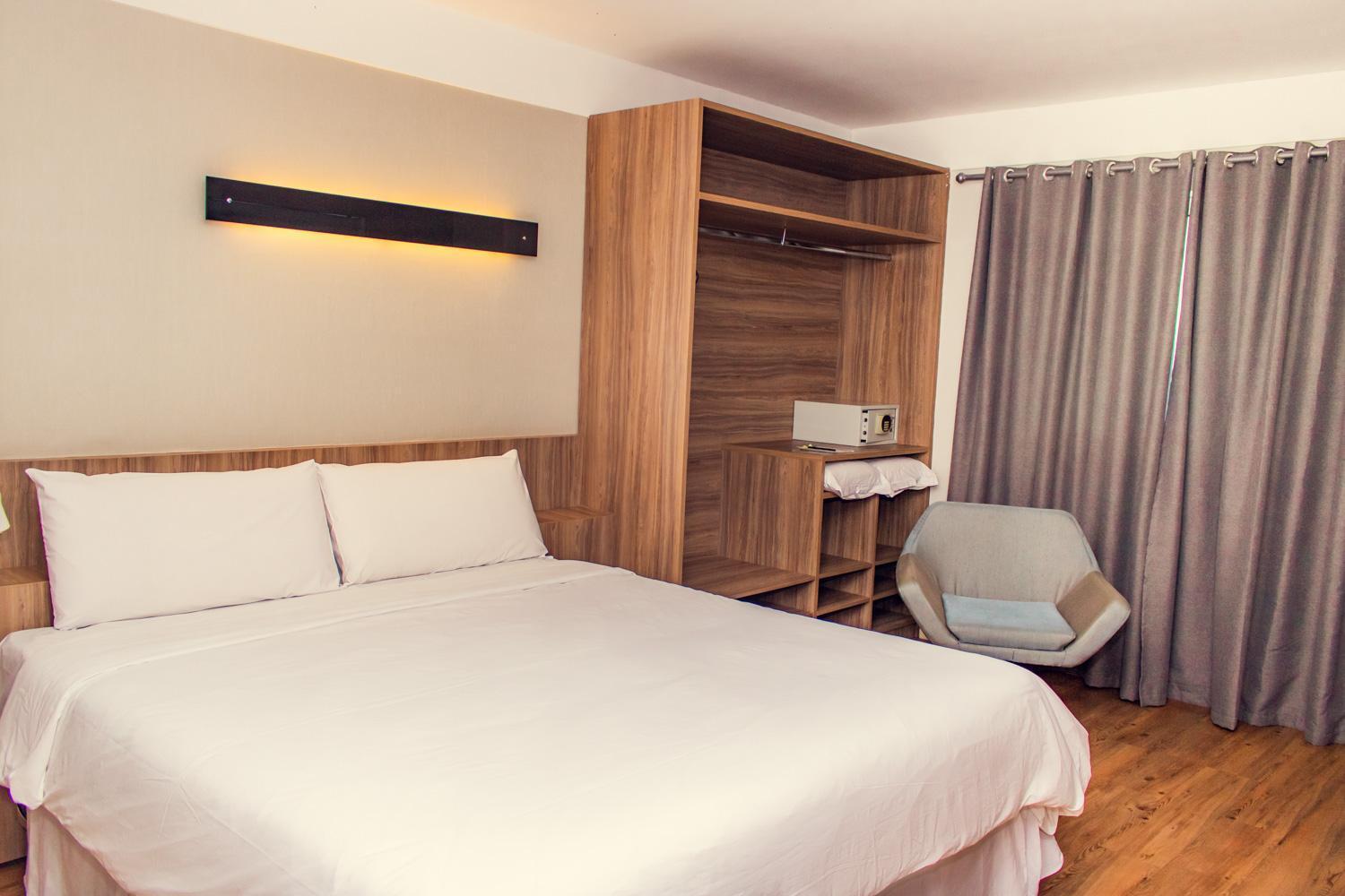 Delmond Hotel Куаба Екстериор снимка