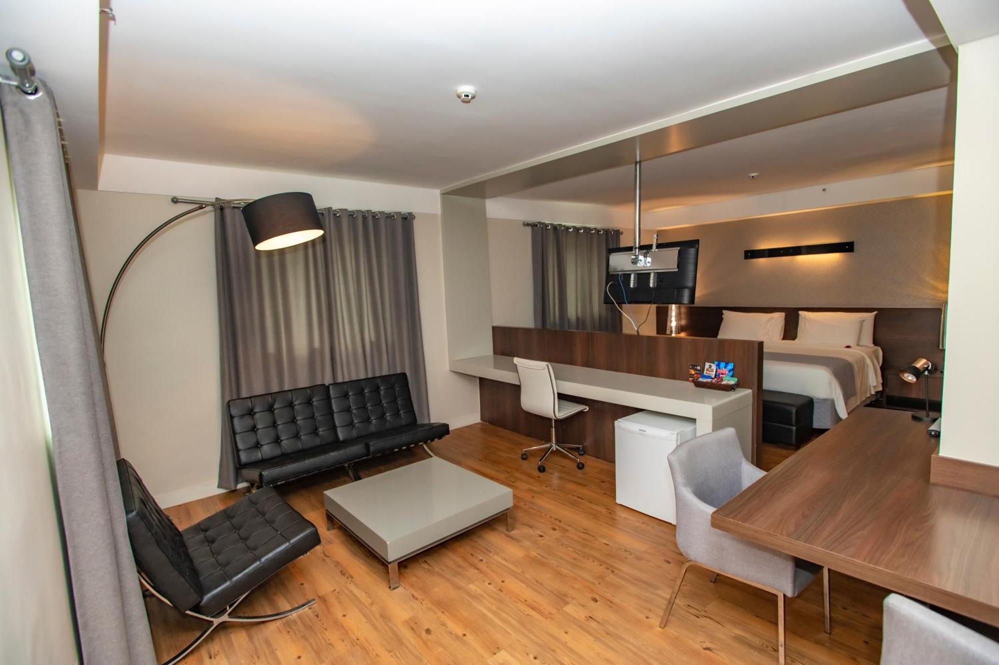 Delmond Hotel Куаба Екстериор снимка